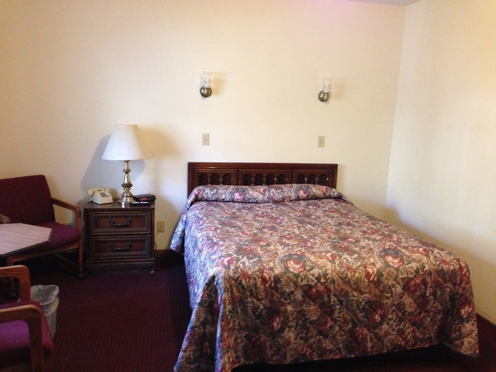 Amerivu & - St Croix Falls Motel Saint Croix Falls