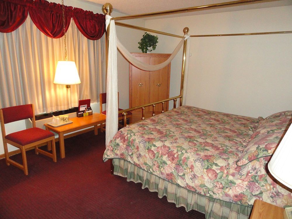 Amerivu & - St Croix Falls Motel